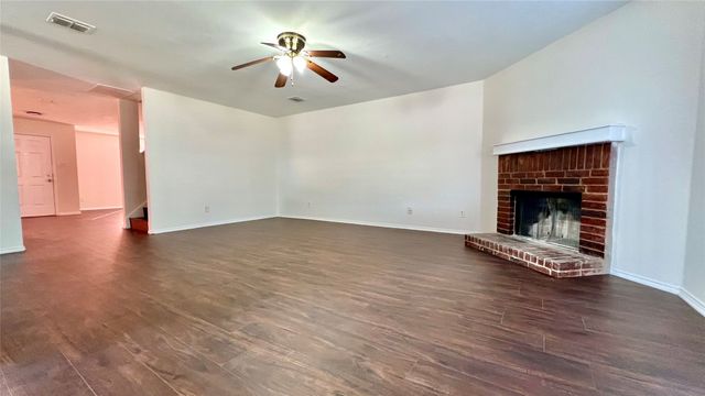 651 Bluechalk Drive, Cedar Hill, TX 75104