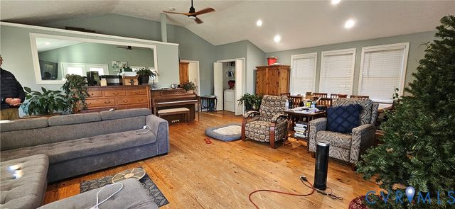 8100 Rural Point Rd, Mechanicsville, VA 23116