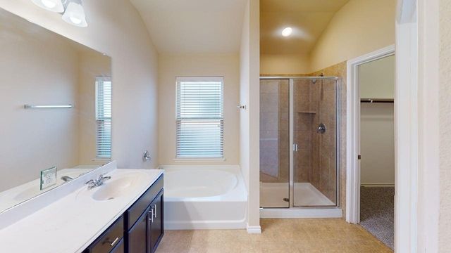 4524 Lakeside Hollow Street, Fort Worth, TX 76262