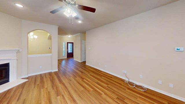 4524 Lakeside Hollow Street, Fort Worth, TX 76262