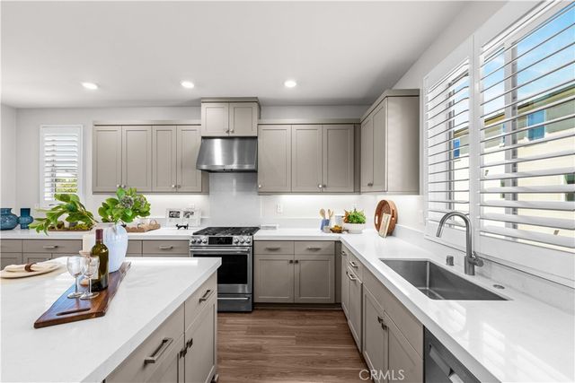 236 keeper, Irvine, CA 92618