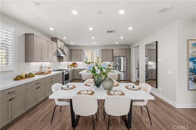 236 keeper, Irvine, CA 92618