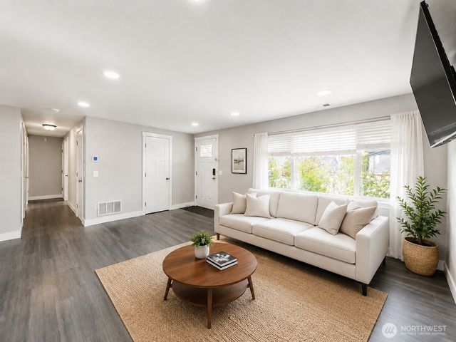 11818 SE 170th Place, Renton, WA 98058