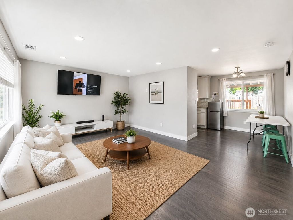 11818 SE 170th Place, Renton, WA 98058