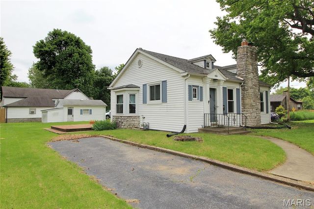 1800 E B Street, Belleville, IL 62221
