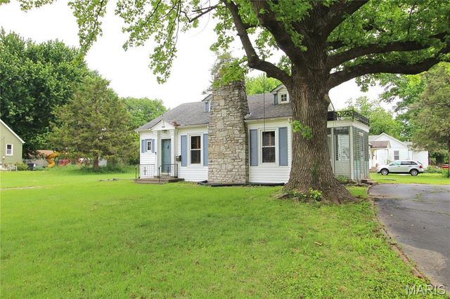 1800 E B Street, Belleville, IL 62221