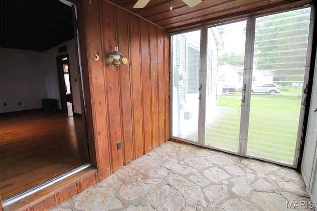 1800 E B Street, Belleville, IL 62221