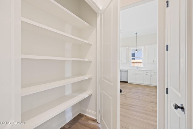 240 Jagged Grove Lane, Youngsville, LA 70592