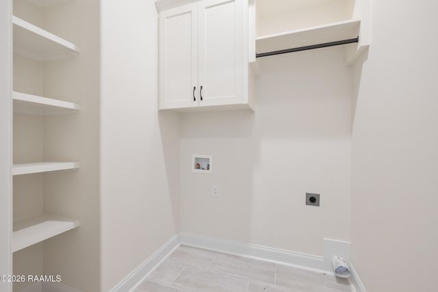 240 Jagged Grove Lane, Youngsville, LA 70592