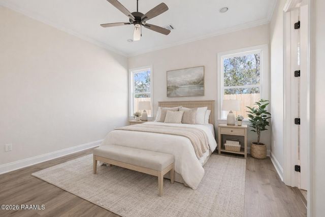 240 Jagged Grove Lane, Youngsville, LA 70592