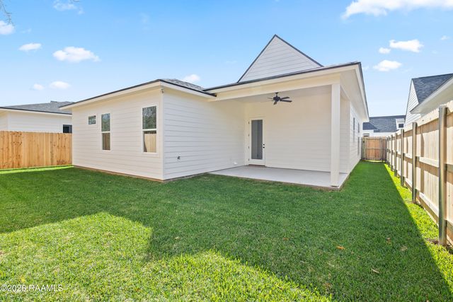 240 Jagged Grove Lane, Youngsville, LA 70592