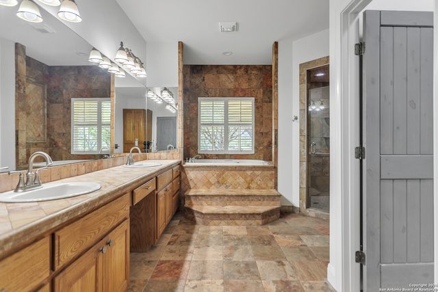 2234 Hwy 90 W, Castroville, TX 78009