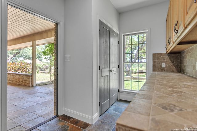 2234 Hwy 90 W, Castroville, TX 78009