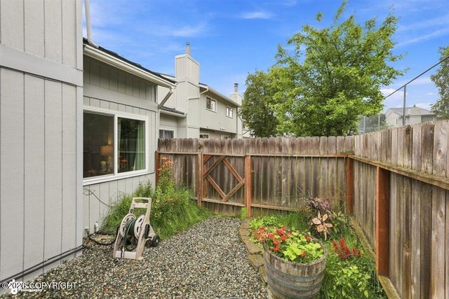 1814 Parkside Drive, Anchorage, AK 99501