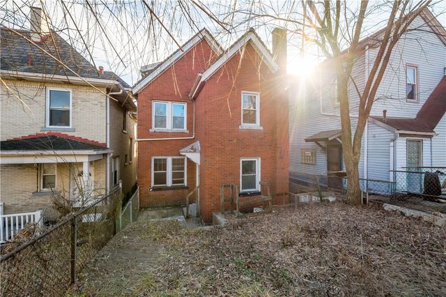 122 Margaret St, Mt Oliver, PA 15210