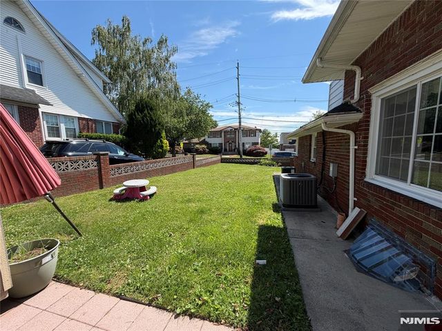 500 Prospect Avenue, Ridgefield, NJ 07657