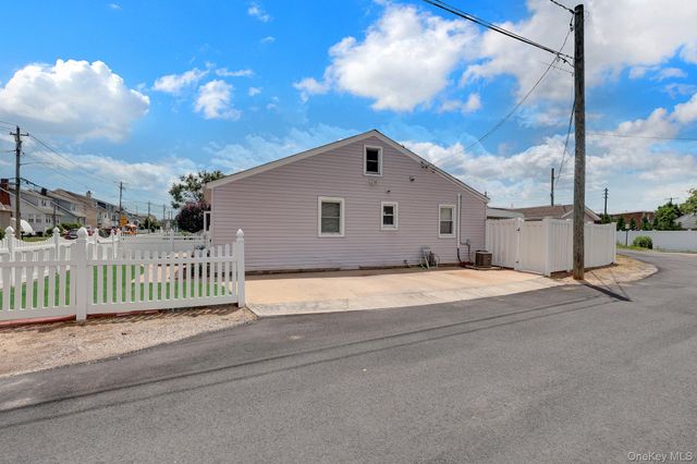 3104 Royal Avenue, Oceanside, NY 11572