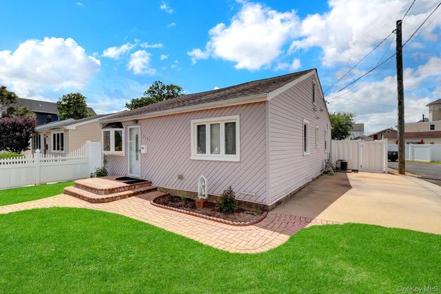 3104 Royal Avenue, Oceanside, NY 11572