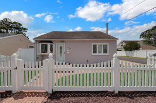 3104 Royal Avenue, Oceanside, NY 11572