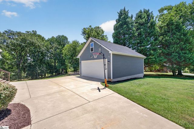 329 Brown Road, Simpsonville, SC 29681