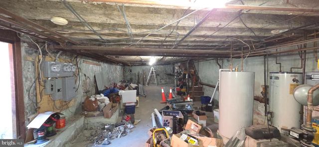 1713 WOLF ST, Philadelphia, PA 19145