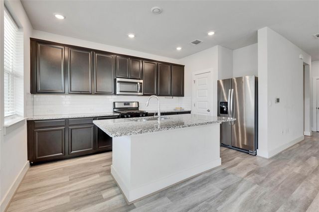 7508 Chesapeake Rail LN, Austin, TX 78744