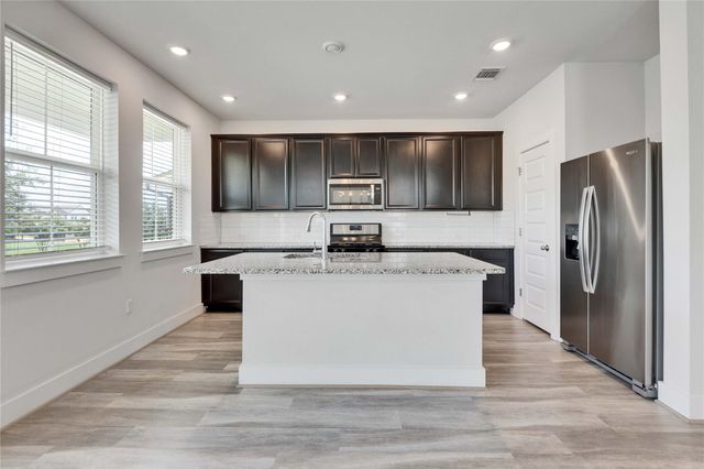 7508 Chesapeake Rail LN, Austin, TX 78744