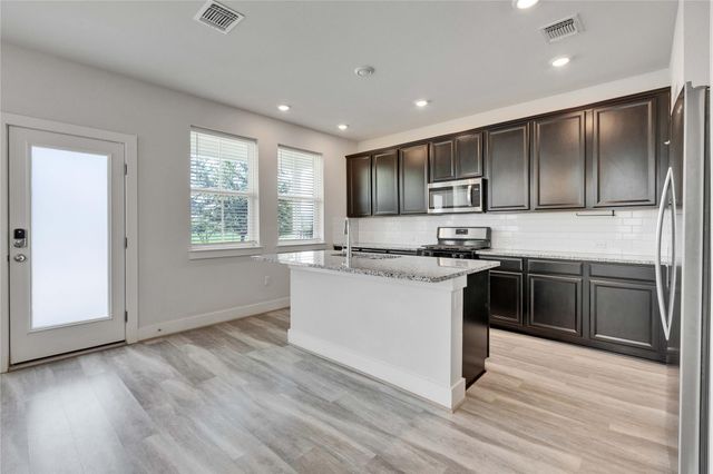 7508 Chesapeake Rail LN, Austin, TX 78744