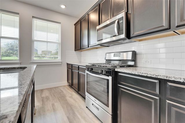 7508 Chesapeake Rail LN, Austin, TX 78744