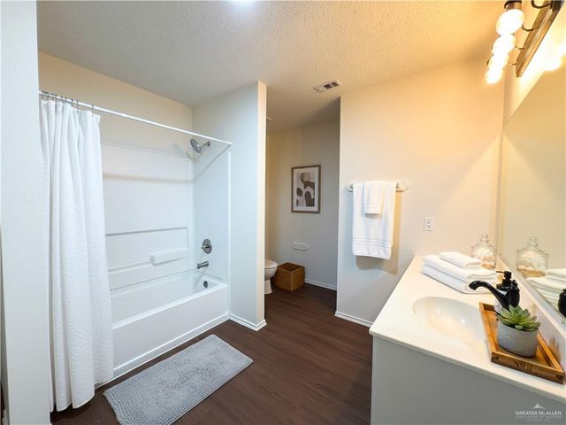 1916 Azalea Street, Mission, TX 78573