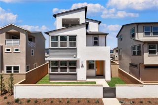 422 Lobata, Irvine, CA 92618