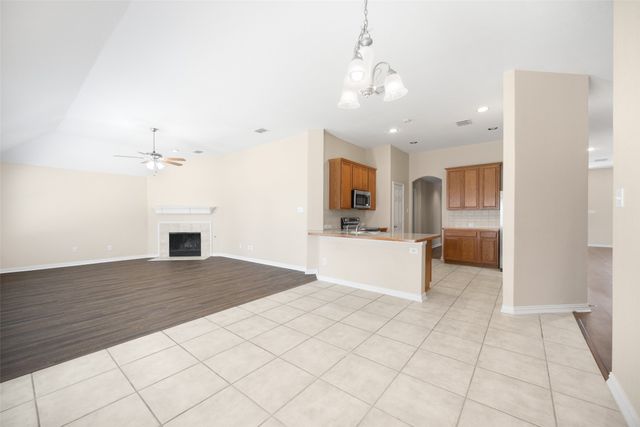 1031 Fleetwood Cove Drive, Grand Prairie, TX 75052
