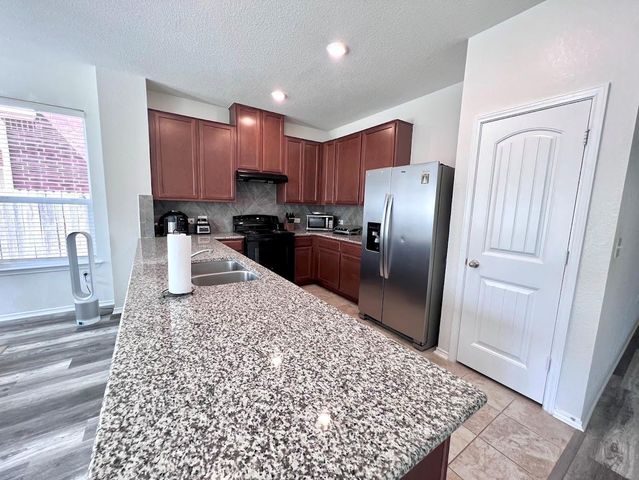7900 W Crystalbrook, Austin, TX 78724