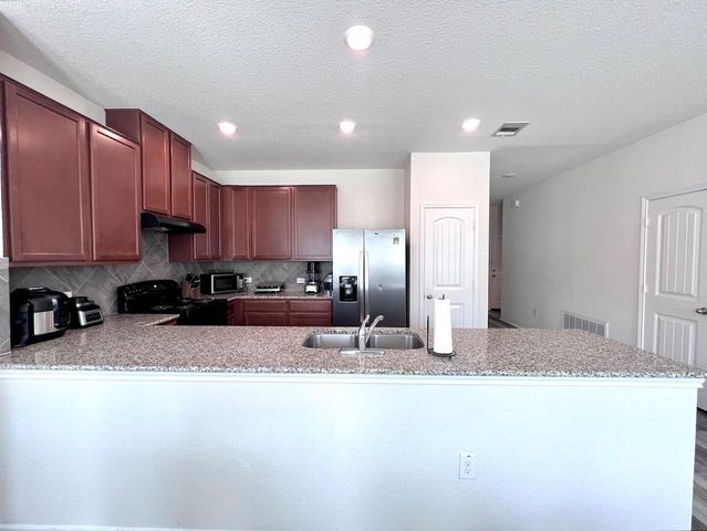 7900 W Crystalbrook, Austin, TX 78724