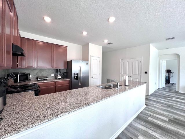 7900 W Crystalbrook, Austin, TX 78724