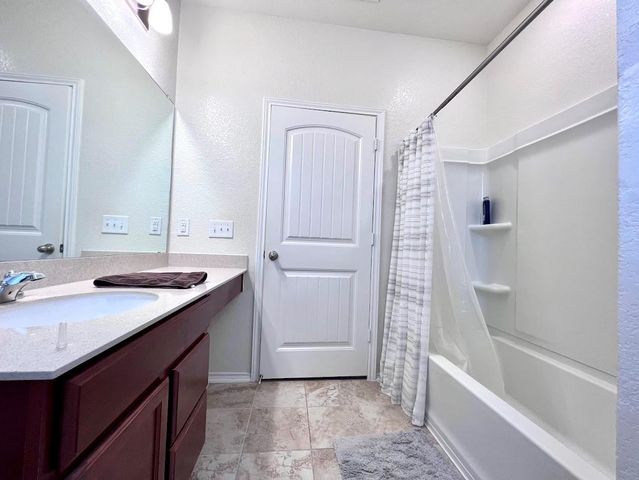 7900 W Crystalbrook, Austin, TX 78724