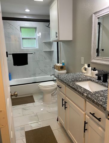 2135 Brookshire Street, Arlington, TX 76010