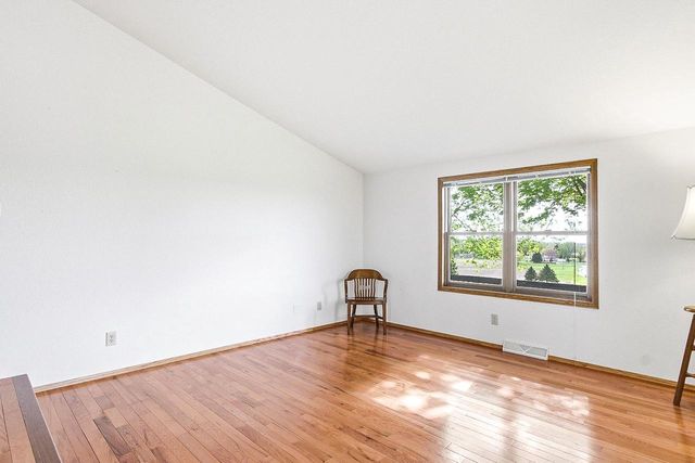 120 Beech Road, Waterloo, WI 53594
