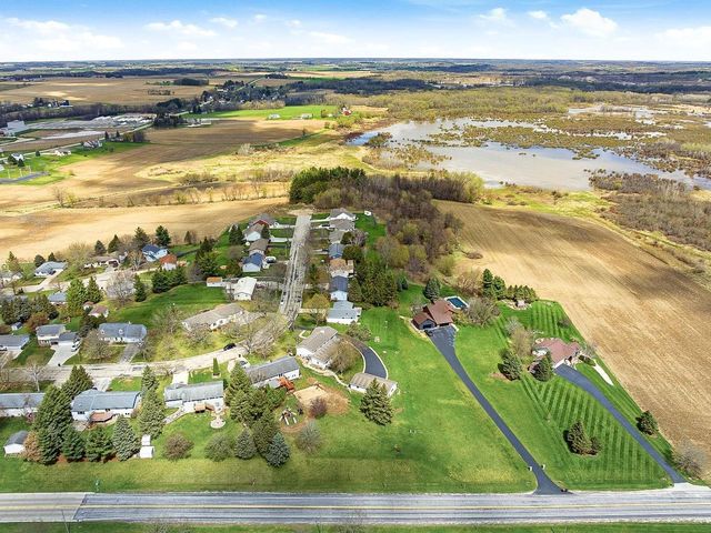 120 Beech Road, Waterloo, WI 53594