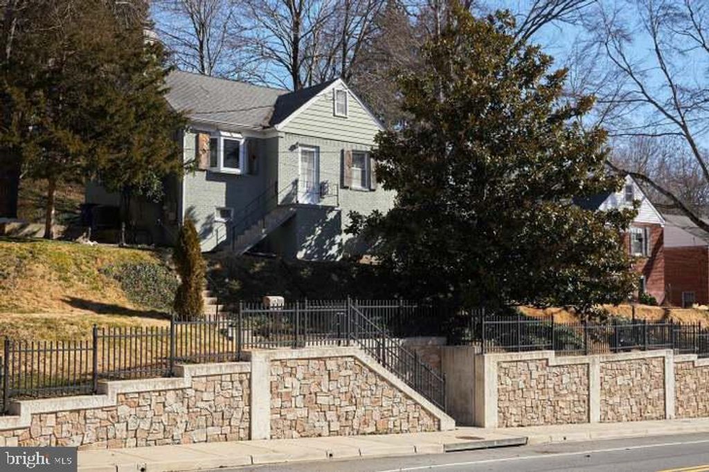 221 DALE DR, Silver Spring, MD 20910