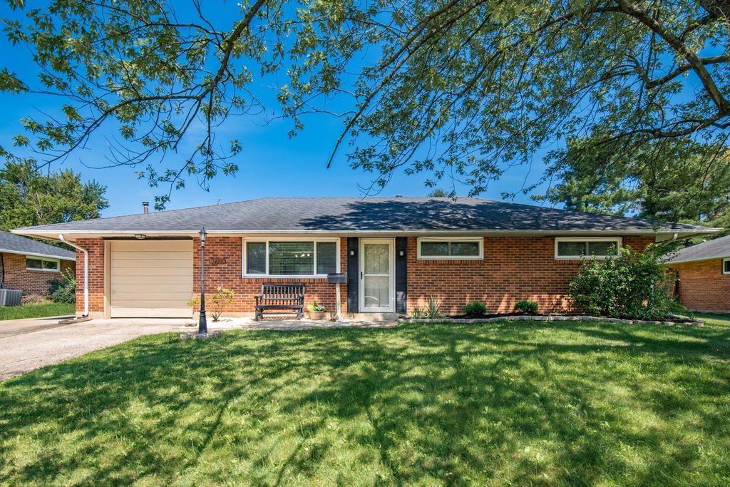 1422 Rosehill Road, Reynoldsburg, OH 43068