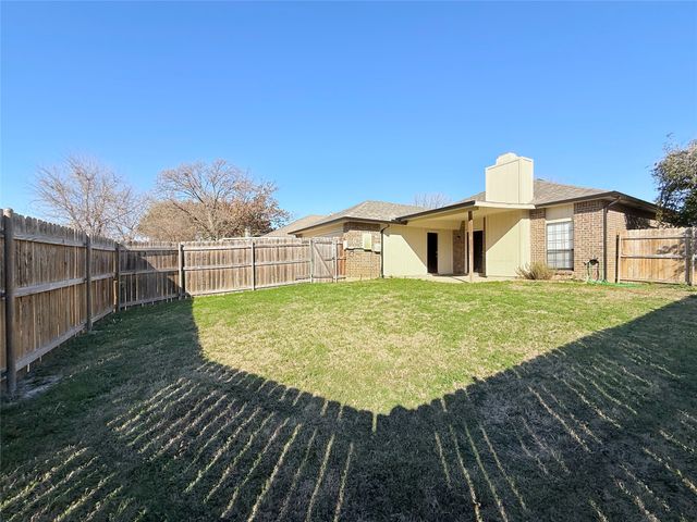 980 Mauve Drive, Lewisville, TX 75067