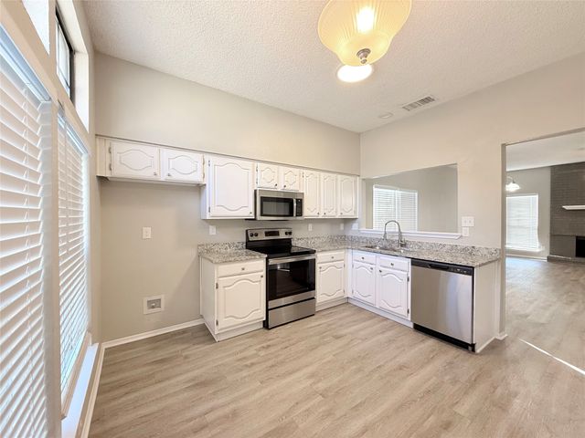 980 Mauve Drive, Lewisville, TX 75067