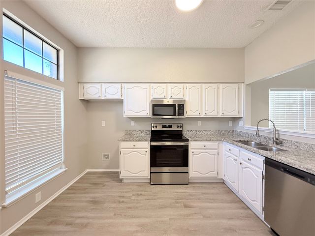 980 Mauve Drive, Lewisville, TX 75067