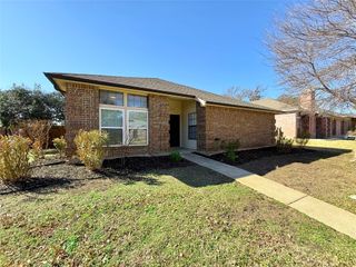 980 Mauve Drive, Lewisville, TX 75067