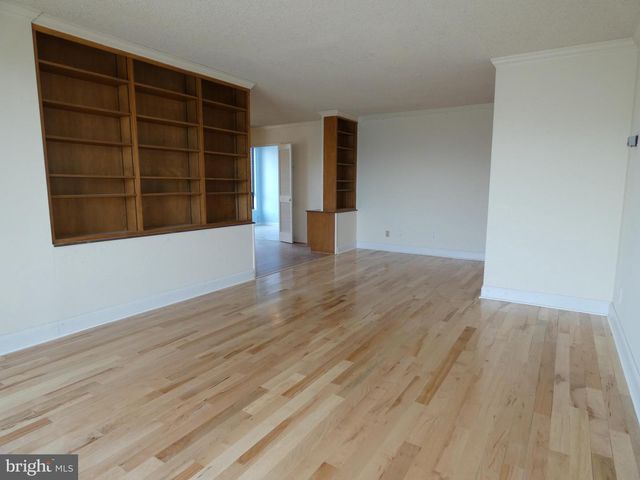 1800 Old Meadow Rd Apt 1522, Mclean, VA 22102