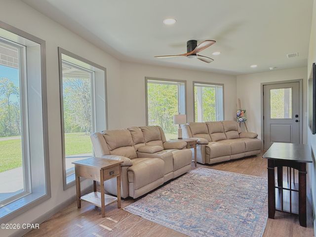 3001 Russ Road, Marianna, FL 32446