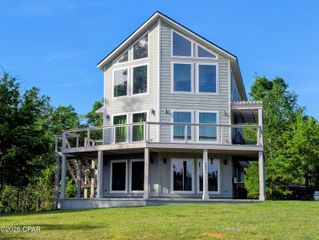 3001 Russ Road, Marianna, FL 32446