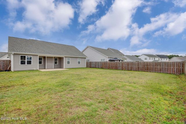 2161 Blue Bonnet Circle, Castle Hayne, NC 28429