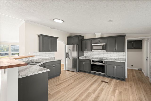 3512 Raintree Drive S, Alvarado, TX 76009